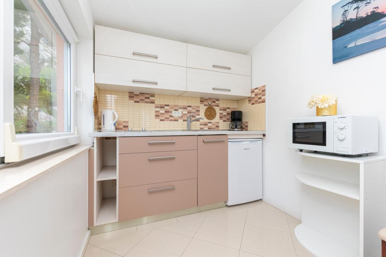 Apartments Villa White House Omiš Exterior foto