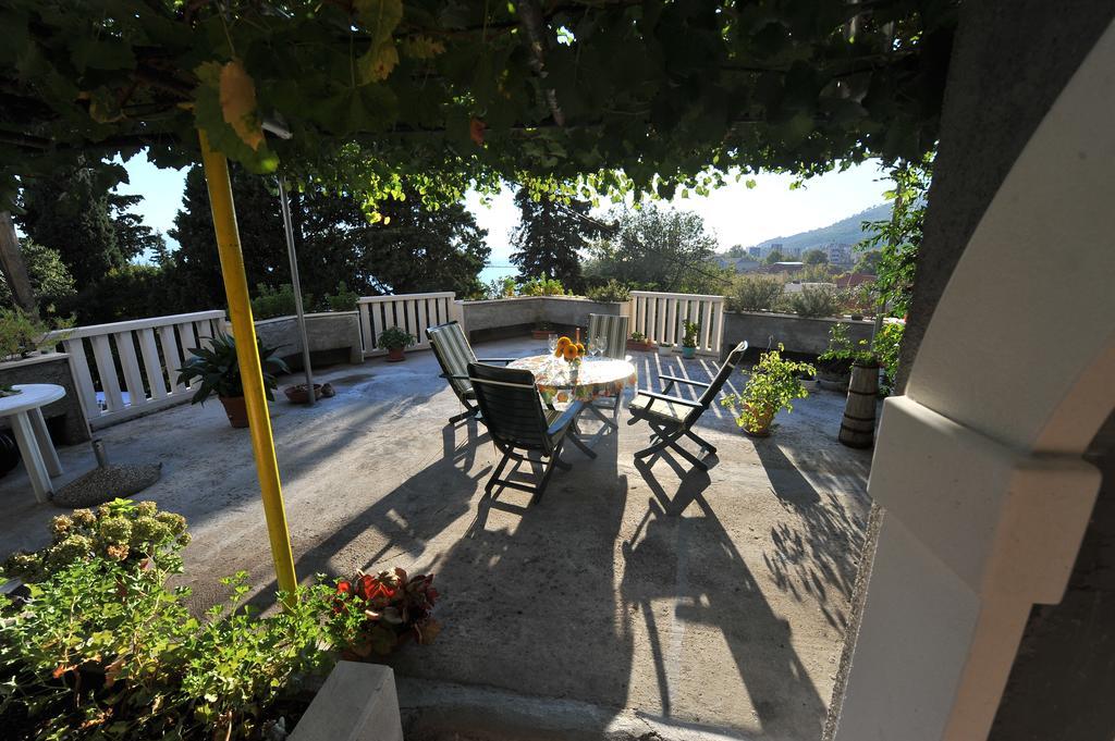 Apartments Villa White House Omiš Quarto foto