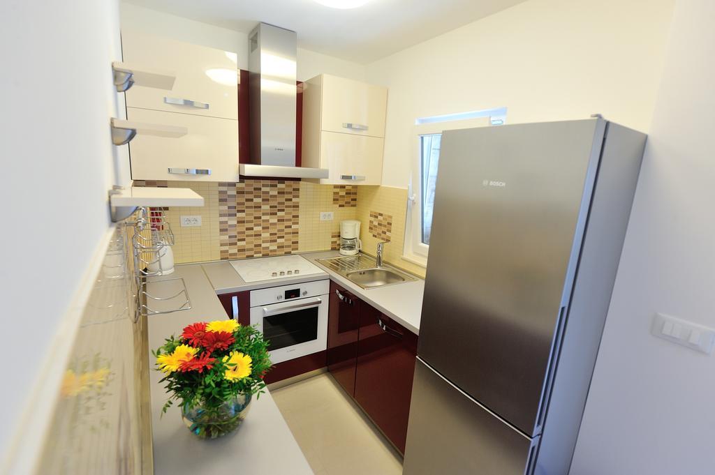 Apartments Villa White House Omiš Quarto foto