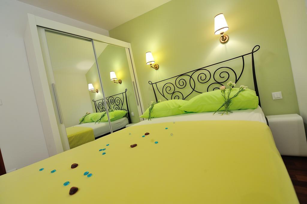 Apartments Villa White House Omiš Quarto foto